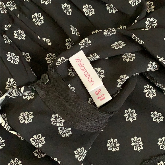 Romper - Picture 3 of 4